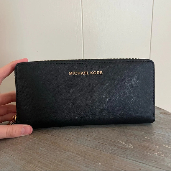Michael Kors Black Women's Bag and Wallet Set - Picture 10 of 16